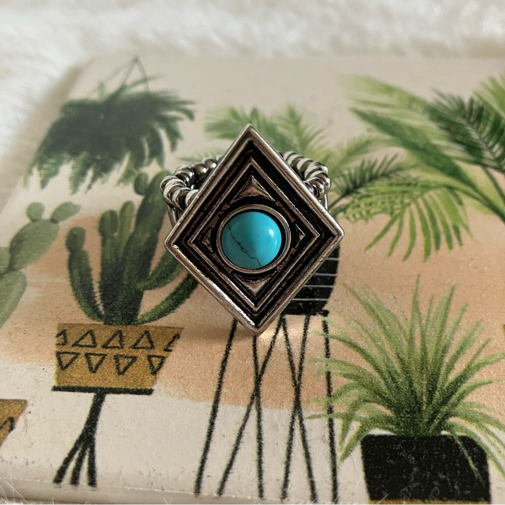 Premiere Designs Ring - Picture 2 of 5